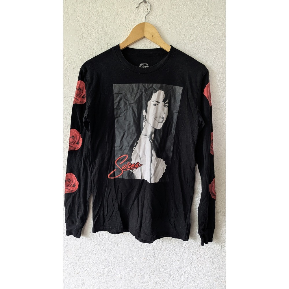 Selena Quintanilla Long Sleeve Graphic T-Shirt‎ Black Rose Sleeve Portrait S